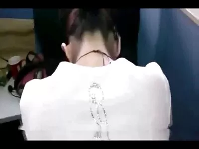 فتيات جميلات يداعبهن البركة ، لكن البواب جاء ومارس الجنس افلام محارم مترجم عربي معهم بشكل حقيقي