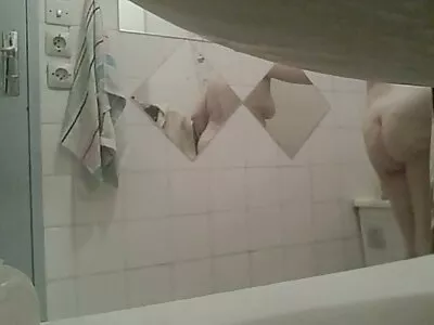 أخذ يتناوب في الفتيات قرنية سكس محارم مترجم